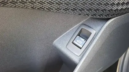 Photo 32 BMW X1  sDrive 18d 150ch DKG7