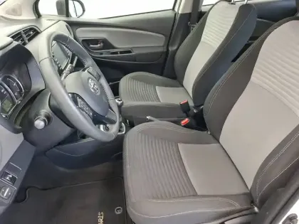 Photo 6 Toyota Yaris  70 VVT-i