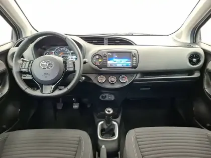 Photo 7 Toyota Yaris  70 VVT-i