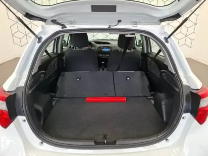 Photo 13 Toyota Yaris  70 VVT-i