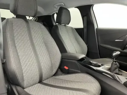 Photo 26 Peugeot 208  100 S&S BVM6