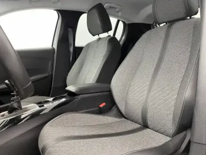 Photo 13 Peugeot 208  100 S&S BVM6