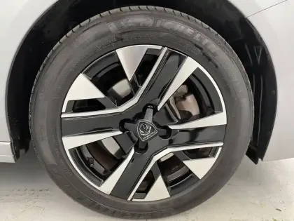 Photo 17 Peugeot 208  100 S&S BVM6