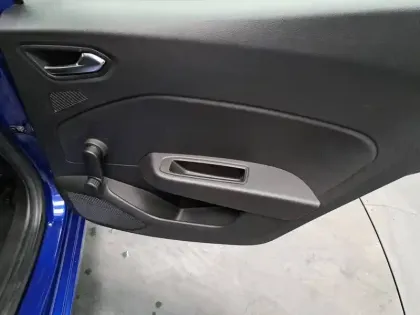 Photo 21 Renault Clio  Blue dCi 100 - 21N