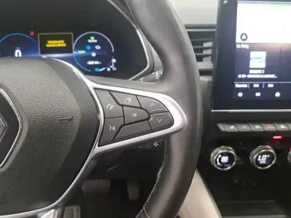 Photo 32 Renault Captur  E-Tech Plug-in 160
