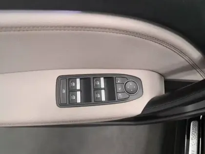 Photo 28 Renault Captur  E-Tech Plug-in 160