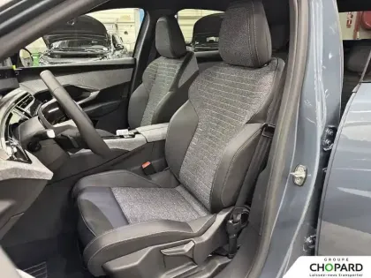 Photo 17 Peugeot 3008  Hybrid 145 e-DCS6