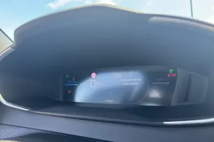 Photo 10 Peugeot 2008  Electrique 54 kWh 156 ch