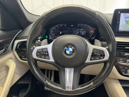Photo 7 BMW Serie 5 540d TwinPower Turbo xDrive 340 ch BVA8