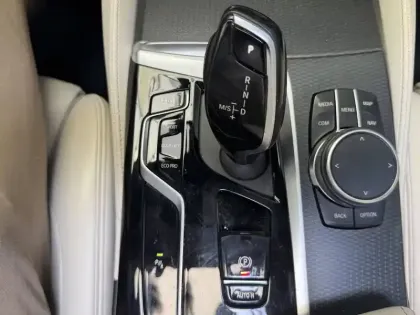 Photo 39 BMW Serie 5 540d TwinPower Turbo xDrive 340 ch BVA8