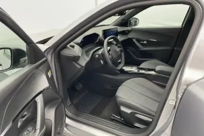 Photo 12 Peugeot 2008  Electrique 54 kWh 156 ch