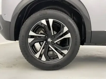 Photo 16 Peugeot 2008  PureTech 130 S&S EAT8