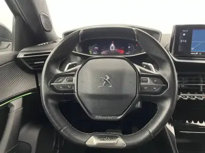 Photo 10 Peugeot 2008  PureTech 130 S&S EAT8