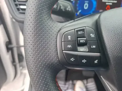 Photo 17 Ford Kuga  2.5 Duratec 190 ch FlexiFuel FHEV E85 Powershift