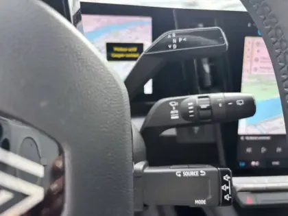 Photo 33 Renault Megane  E-Tech EV60 130ch super charge