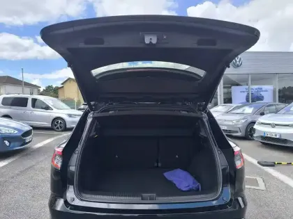 Photo 8 Renault Austral  E-Tech hybrid 200