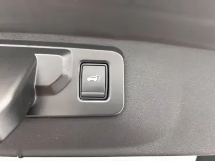 Photo 40 Renault Rafale  E-Tech full hybrid 200 ch