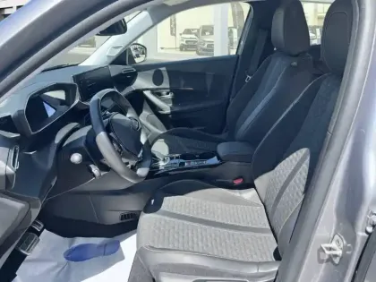 Photo 8 Peugeot 2008  Electrique 136 ch