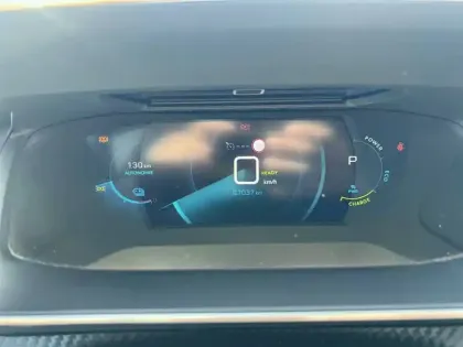 Photo 11 Peugeot 2008  Electrique 136 ch