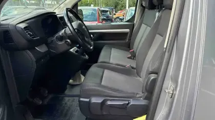 Photo 12 Opel Vivaro  CA FIXE L2 2.0 DIESEL 150 CH