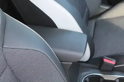 Photo 43 Renault Captur  E-Tech 145 - 21