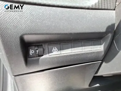 Photo 13 Peugeot 208  Electrique 50 kWh 136ch