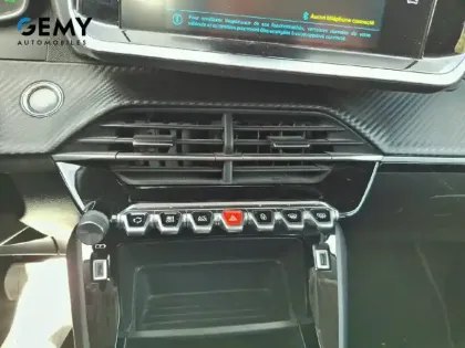 Photo 19 Peugeot 208  Electrique 50 kWh 136ch