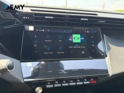 Photo 12 Peugeot 308  Electrique 55 kWh 156ch