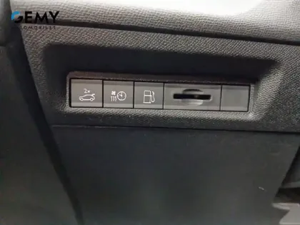 Photo 43 Peugeot 408  PHEV 225 e-EAT8