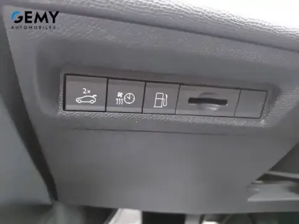 Photo 17 Peugeot 408  PHEV 225 e-EAT8