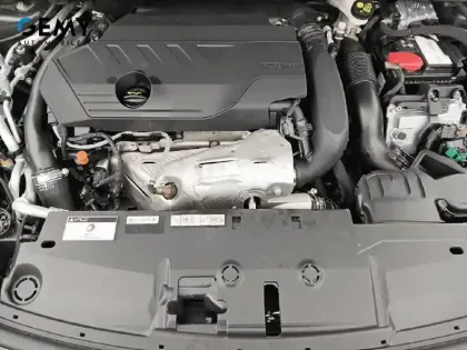 Photo 32 Peugeot 408  PHEV 225 e-EAT8