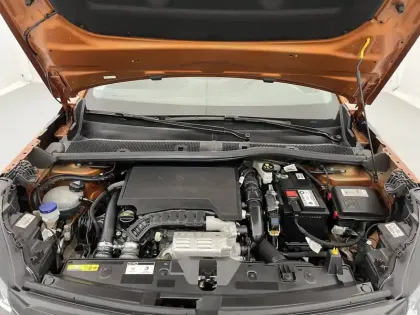 Photo 20 Peugeot 2008  PureTech 130 S&S EAT8