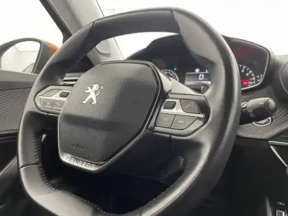 Photo 28 Peugeot 2008  PureTech 130 S&S EAT8