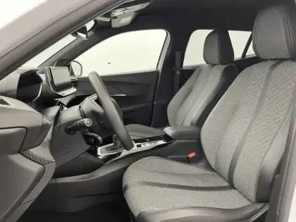 Photo 13 Peugeot 2008  PureTech 100 S&S BVM6