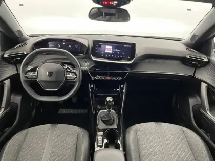 Photo 28 Peugeot 2008  PureTech 100 S&S BVM6