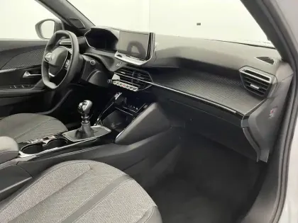 Photo 23 Peugeot 2008  PureTech 100 S&S BVM6