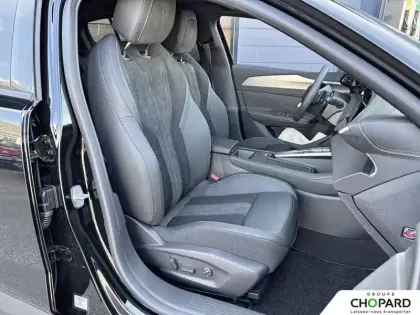 Photo 18 Peugeot 408  Hybrid 145 e-DCS6