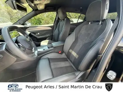 Photo 38 Peugeot 408  Hybrid 145 e-DCS6