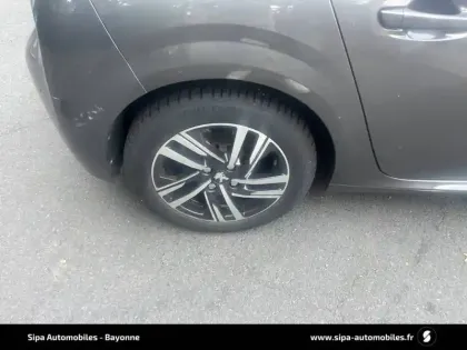 Photo 13 Peugeot 208  PureTech 100 S&S BVM6
