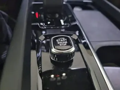 Photo 24 Volvo XC60  T6 AWD Hybride rechargeable 253 ch+145 ch Geartronic 8