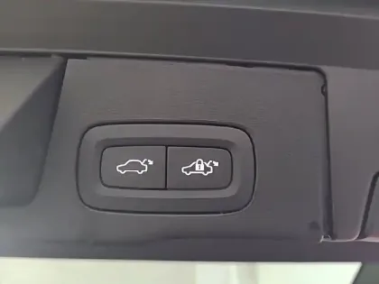 Photo 32 Volvo XC60  T6 AWD Hybride rechargeable 253 ch+145 ch Geartronic 8