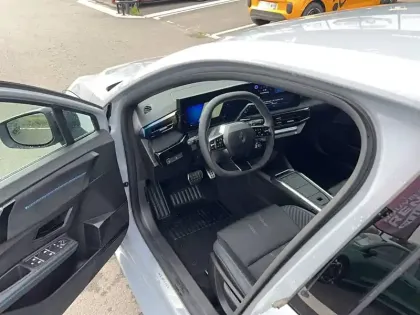 Photo 9 Renault Clio  E-Tech full hybrid 160 ch