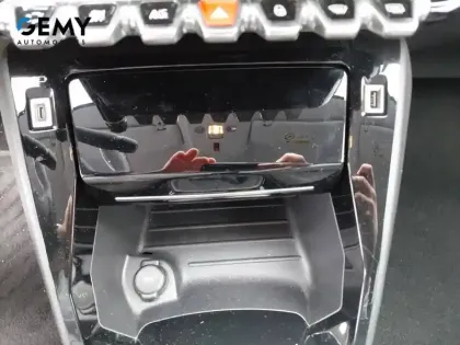 Photo 19 Peugeot 208  PureTech 100 S&S BVM6