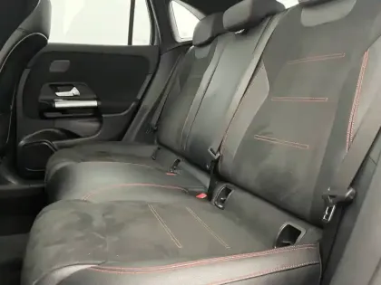 Photo 15 Mercedes GLA  250 e Hybrid EQ 8G-DCT