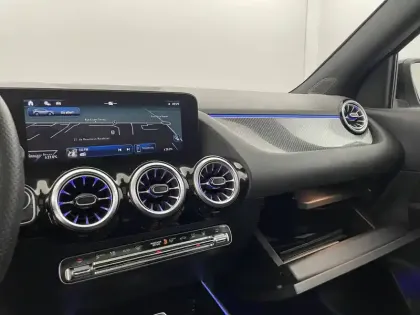 Photo 25 Mercedes GLA  250 e Hybrid EQ 8G-DCT