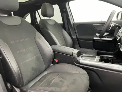 Photo 28 Mercedes GLA  250 e Hybrid EQ 8G-DCT