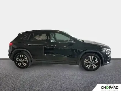 Photo 8 Mercedes GLA  200 d 8G-DCT