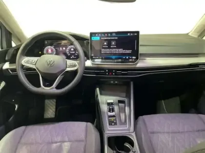Photo 7 Volkswagen Golf 1.5 eHybrid 204 DSG6 VW Edition