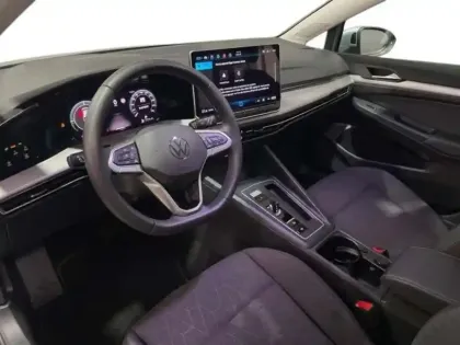Photo 8 Volkswagen Golf 1.5 eHybrid 204 DSG6 VW Edition