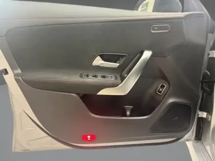 Photo 15 Mercedes CLA  250 e Hybrid EQ Shooting B